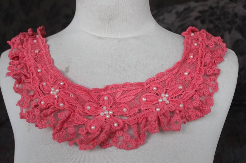 Süße Venedig Perlen Applikation Farbe 1 Stück Angebot von CraftsWarehouseHub