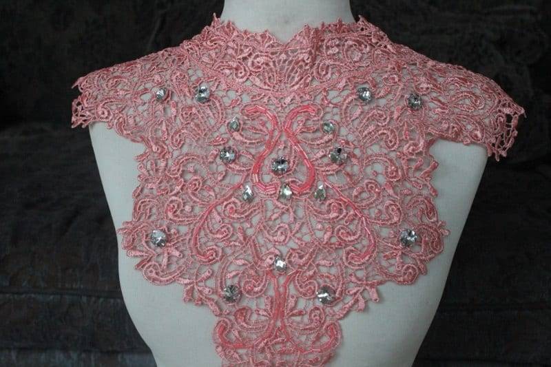 Süße Venedig Perlen Applique Mit Strass 1 Stück Angebot von CraftsWarehouseHub