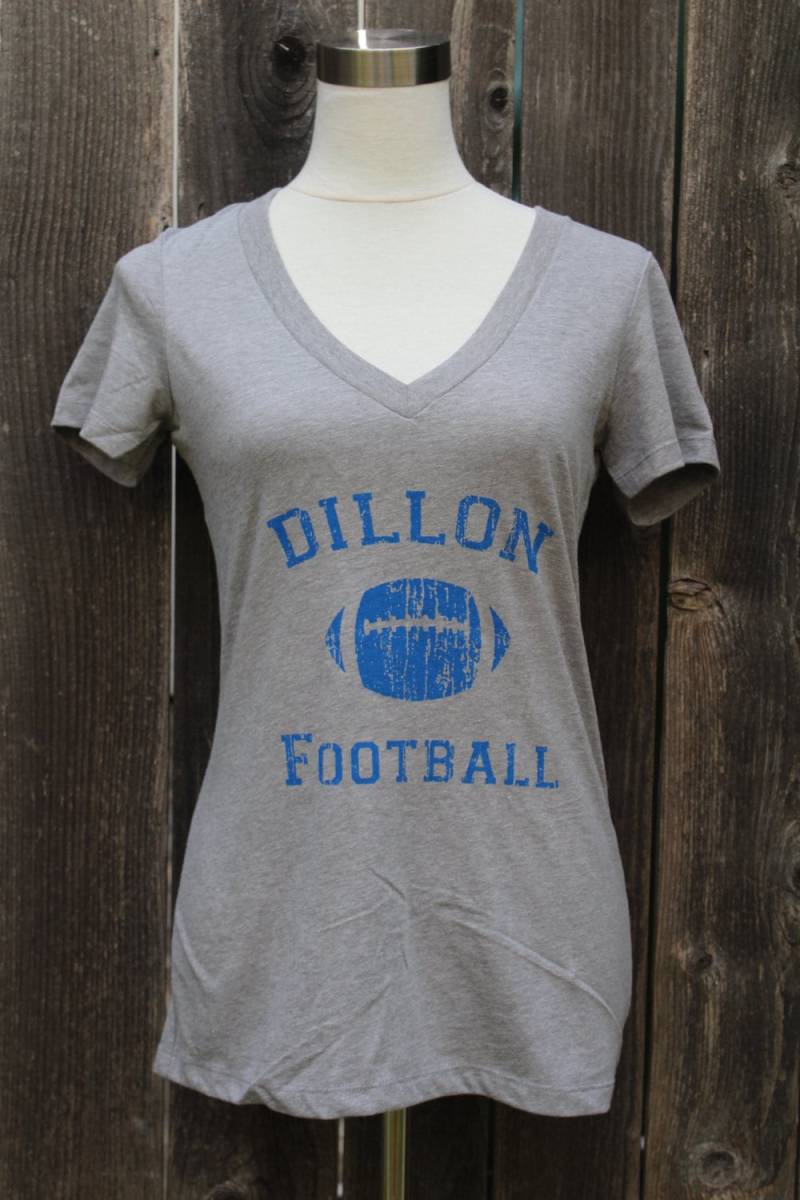 Dillon Fußball Frauen V-Ausschnitt Shirt von CraftsbyCasaverde