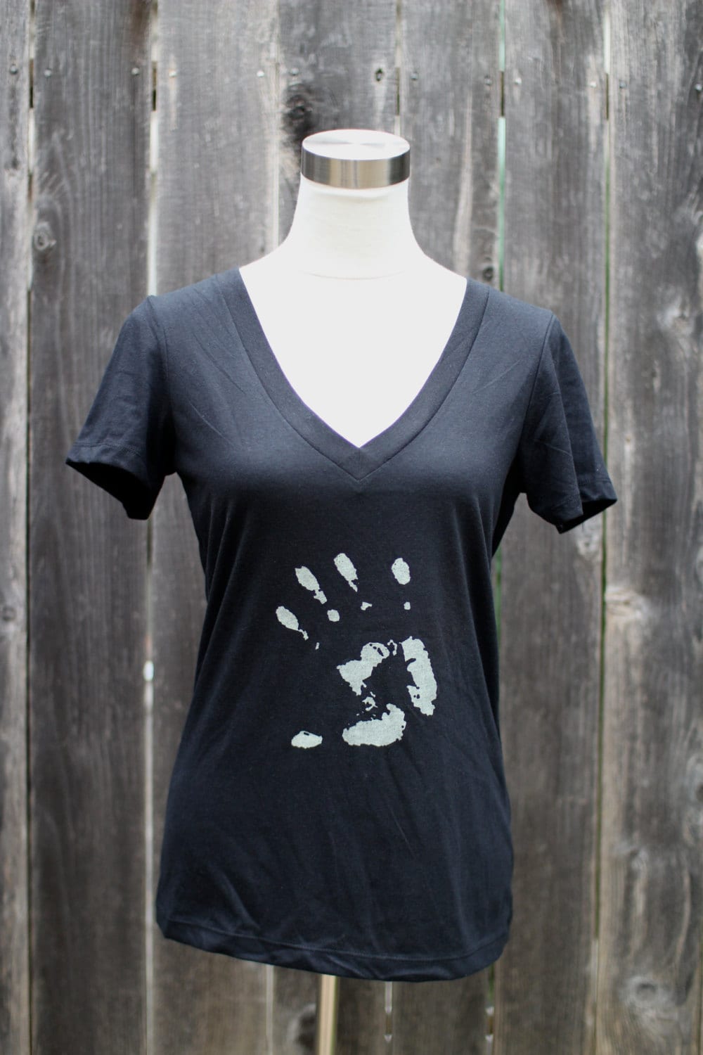 Roswell Glow in The Dark Alien Hand Damen Siebdruck-Shirt Roswell Glow in The Dark Alien Hand Damen Siebdruck-Shirt von CraftsbyCasaverde