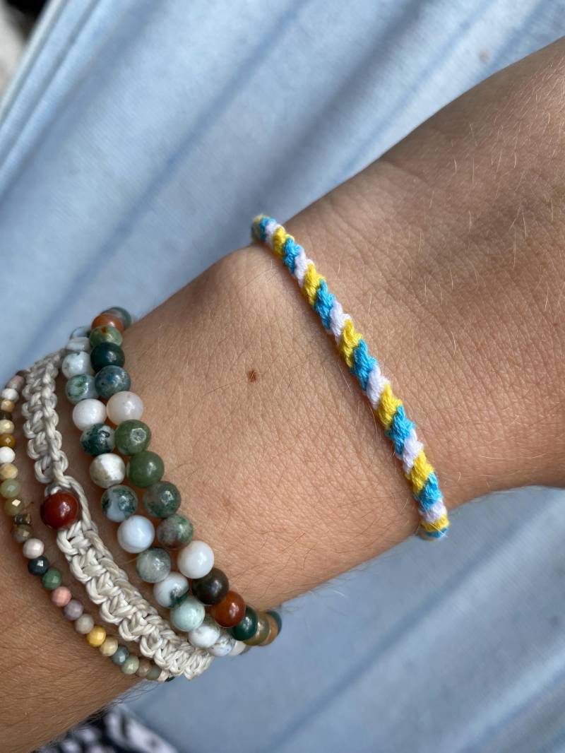 Amalfiküste Zitronen Armband Sommer Makramee Freundschaftsarmband Personalisierbar Boho Schmuck Jga Geschenk Brautjungfern von CraftsbyPamDE