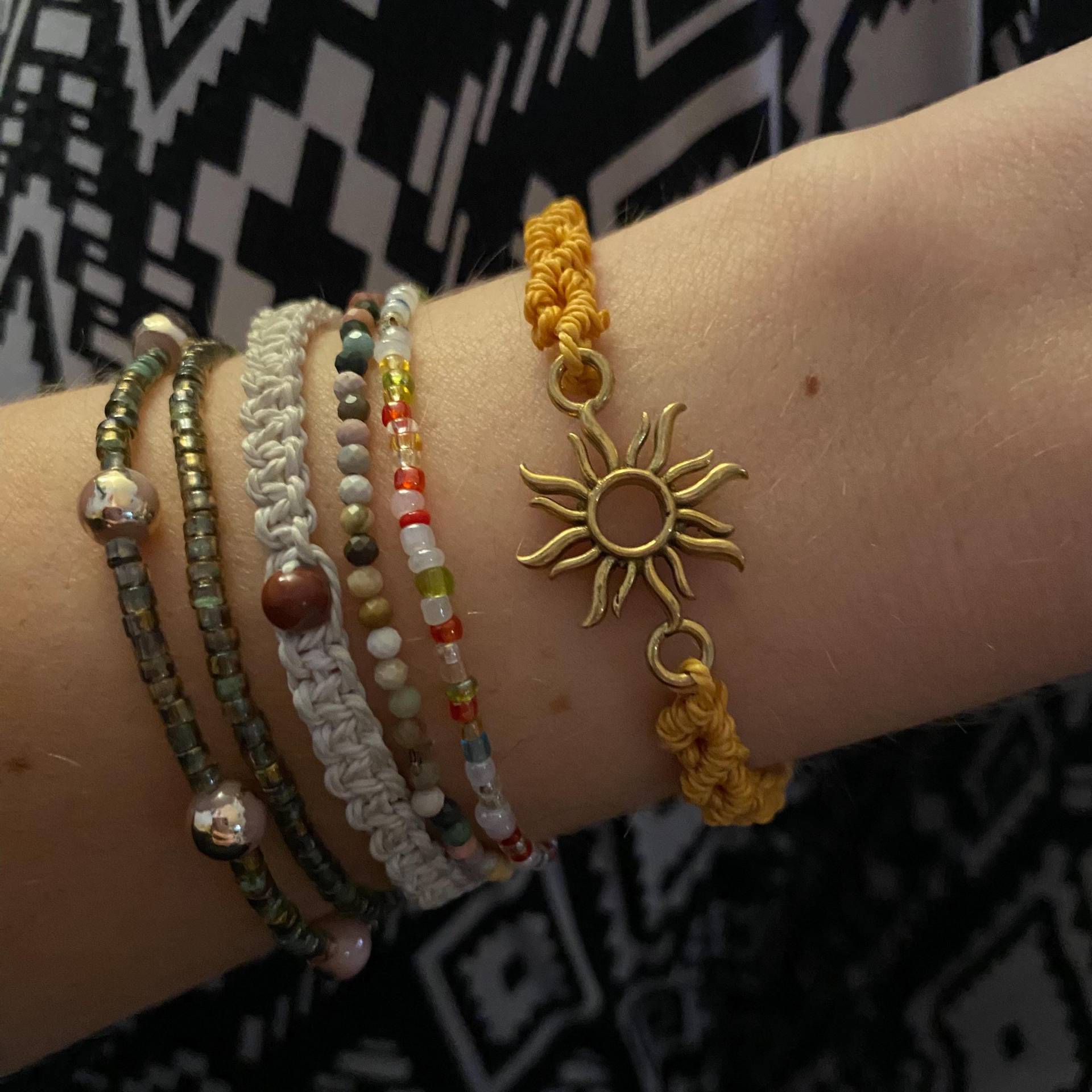 Makramee Armband Boho Handgemachtes Schmuck Hippie Sonne Makramee Armband Boho Handgemachtes Schmuck Hippie Sonne von CraftsbyPamDE
