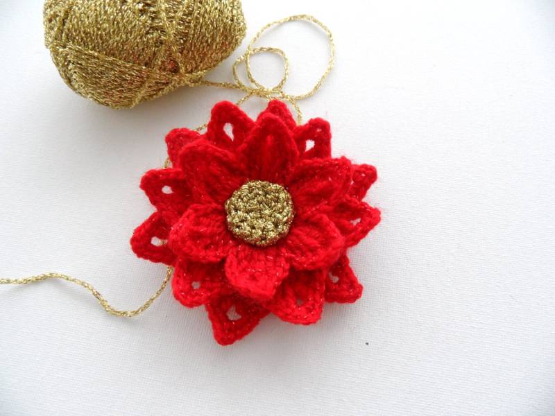 Gehäkelte Corsage Brosche Rote Blume - Weihnachtsblume Weihnachtsstern von CraftsbySigita