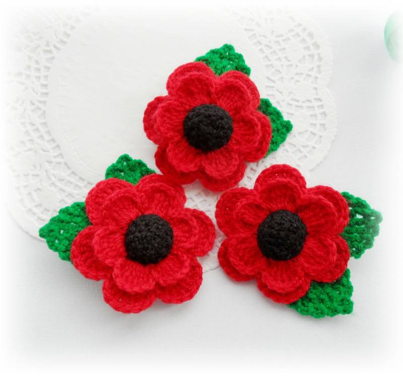 Gehäkelte Mohnblumen - Rote Erinnerungstag Brosche Corsage Made To Order von CraftsbySigita