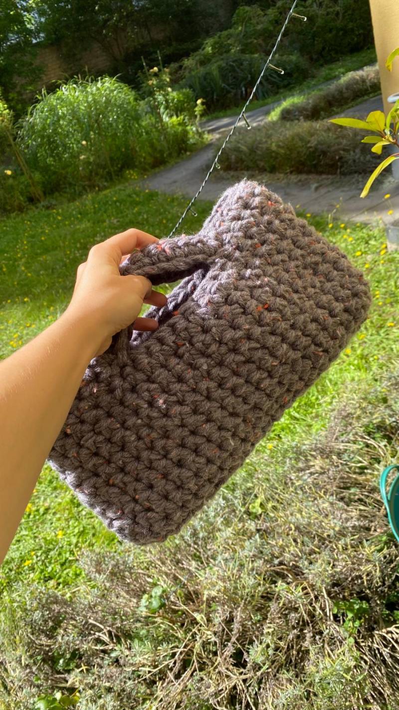 Handgemachte Graue Häkelhandtasche, Unikat Handgemachte Graue Häkelhandtasche, Unikat von CraftsbypiaStudio