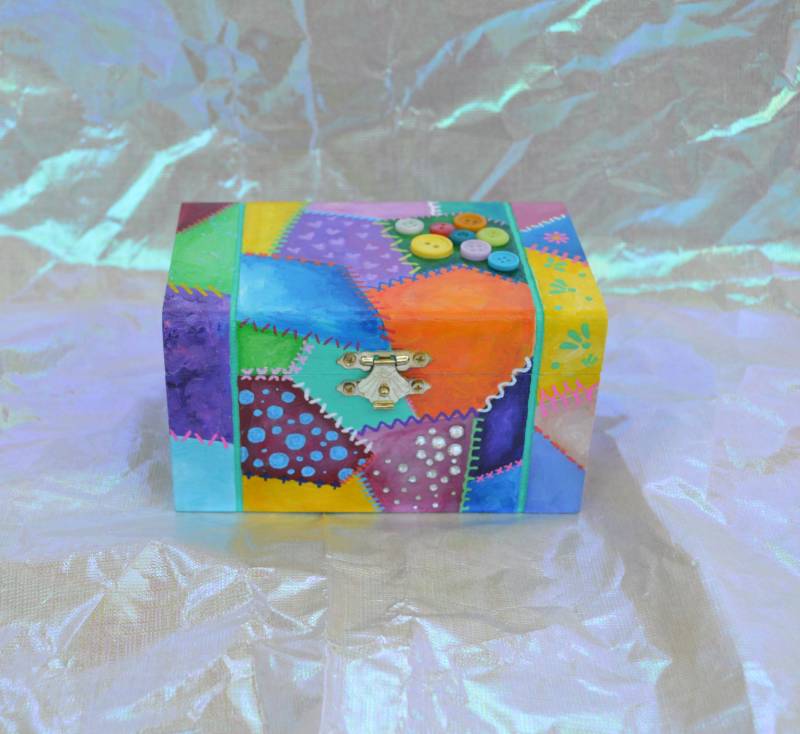 Patchwork-Schmuckschatulle Aus Holz Patchwork-Schmuckschatulle Aus Holz von CraftyAntDesigns
