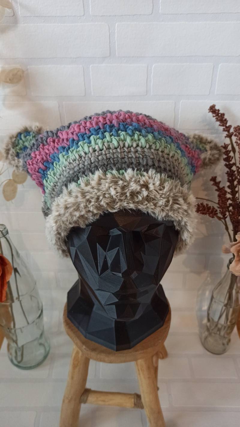 Gehäkelte Ohrenmütze Mit Kunstfellbündchen von CraftyBeeByBirte