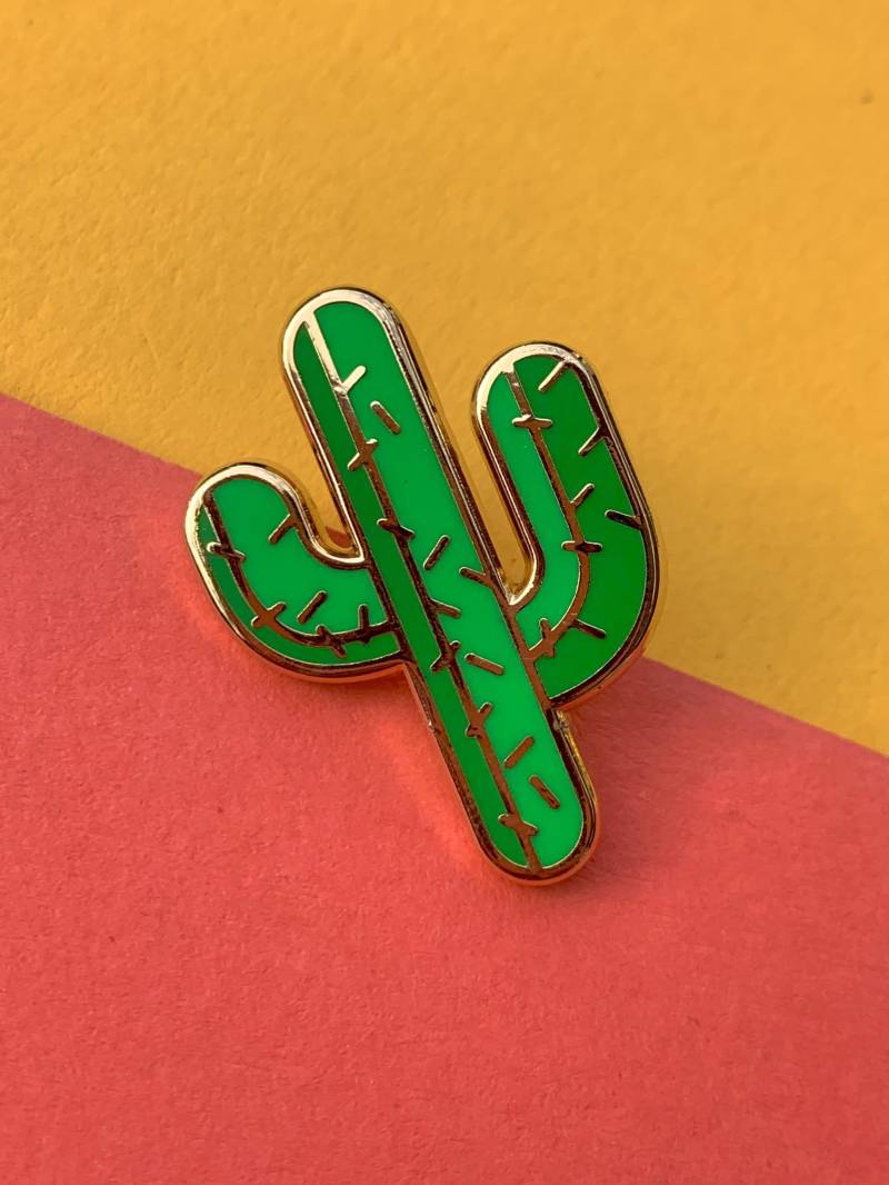 Hard Enamel Pin Kaktus Abzeichen, Ein Tolles Geschenk Für Jeden Kaktus-Liebhaber von CraftyCactusCompany