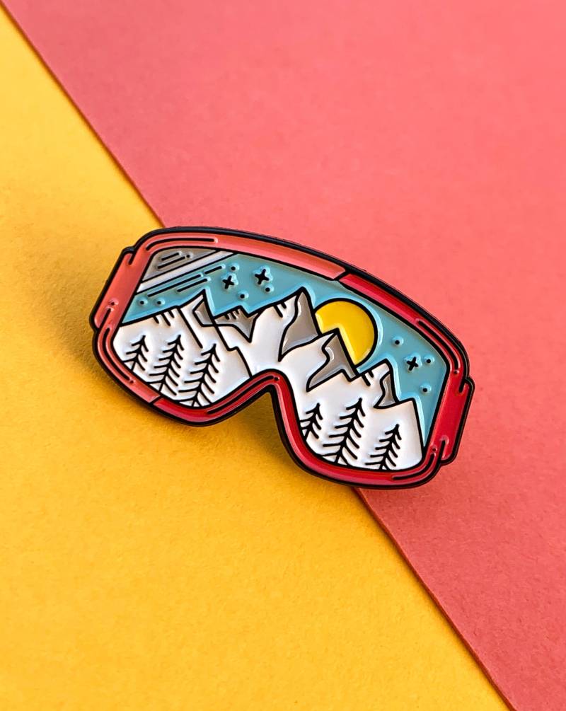 Skibrille Emaille Pin, Pink Pastell Edition, Perfekt Für Das Alpine Abenteuer von CraftyCactusCompany
