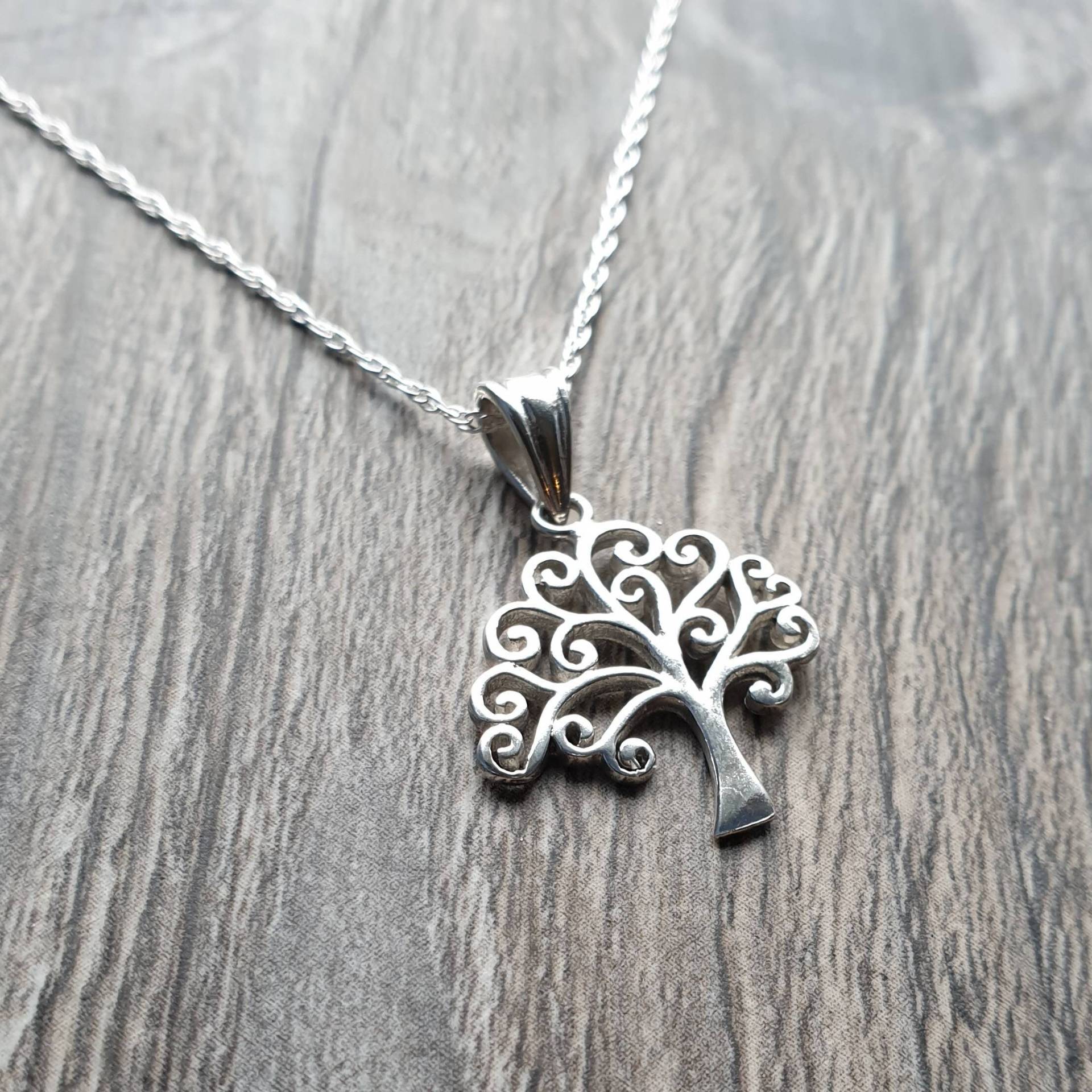 sterling Silber Baum Des Lebens Halskette 17 Mm sterling Silber Baum Des Lebens Halskette 17 Mm von CraftyCatsJewellery