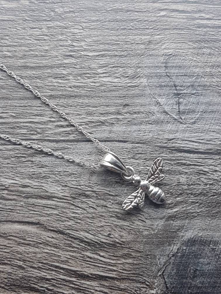sterling Silber Bienen Halskette - Bienenkönigin sterling Silber Bienen Halskette - Bienenkönigin von CraftyCatsJewellery