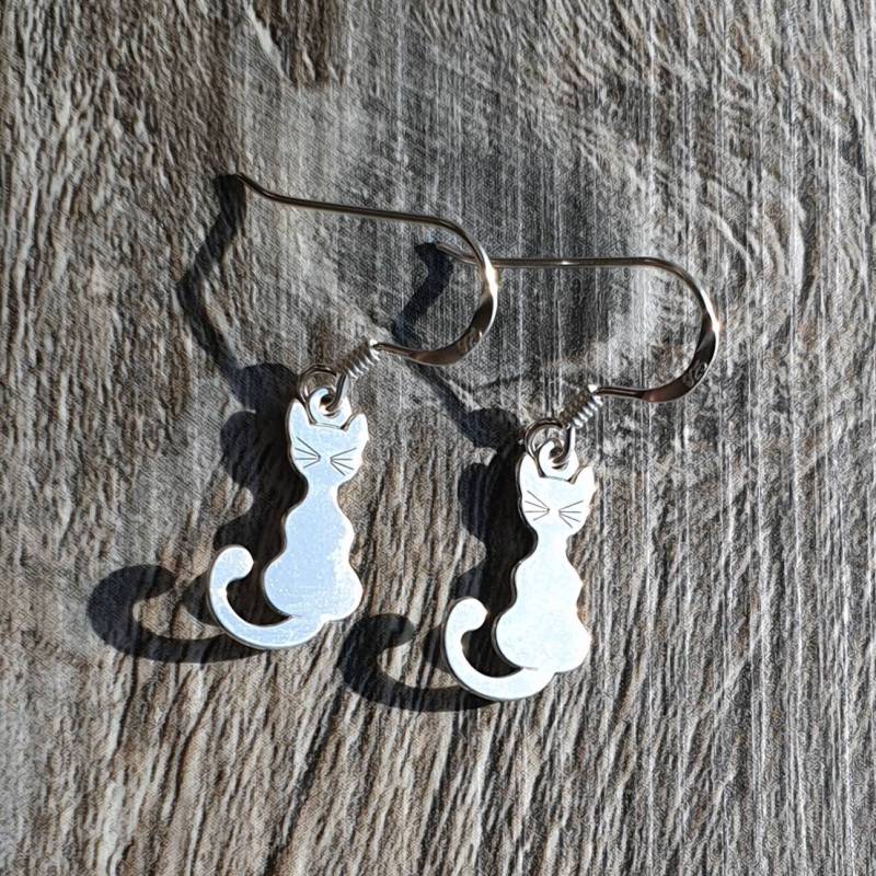 sterling Silber Katze Tropfen Ohrringe, Katzen Baumelnde Ohrringe von CraftyCatsJewellery