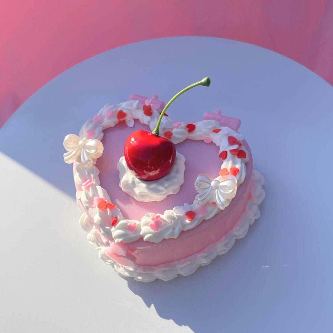 Erdbeer-Konfetti-Herz-Dekor-Box Mit Spiegel - Vintage Decor Fake Cake Trinket Schmuckschatulle Erdbeer-Konfetti-Herz-Dekor-Box Mit Spiegel - Vintage Decor Fake Cake Trinket Schmuckschatulle von CraftyDessert