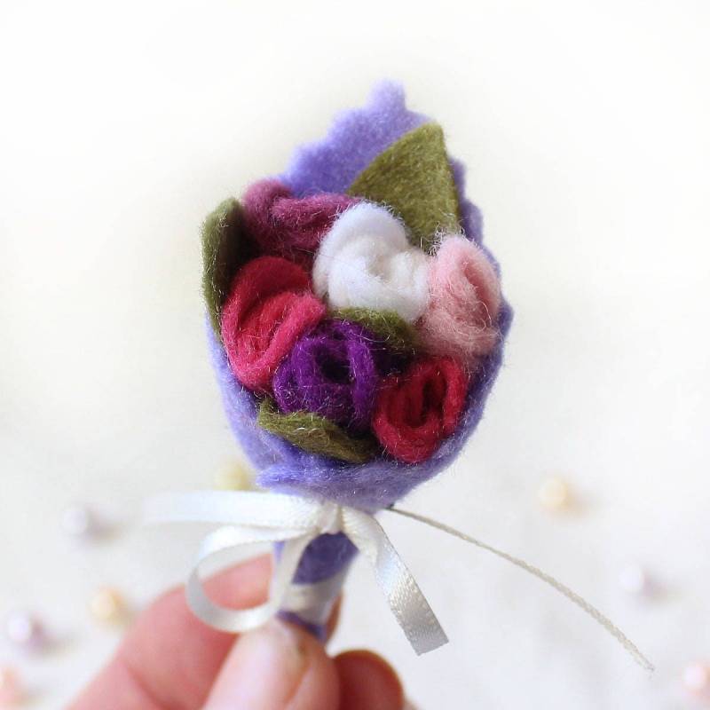 Handgemachte Rosen Brosche Aus Filz Anstecknadel Violett & Pink Handgemachte Rosen Brosche Aus Filz Anstecknadel Violett & Pink von CraftyJoDesigns
