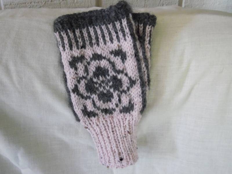 Fingerlose Handschuhe Rosa Grau Halb Fäustlinge von CraftyLittleCritters