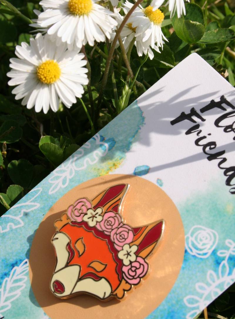 Floral Fox Gold Harte Emaille Anstecknadel, Roter Fuchs Mit Blume Krone Metall Pin Abzeichen, Süße Wildlife Pin, Tierliebhaber Geschenk Floral Fox Gold Harte Emaille Anstecknadel, Roter Fuchs Mit Blume Krone Metall Pin Abzeichen, Süße Wildlife Pin, Tierliebhaber Geschenk von CraftyMarten