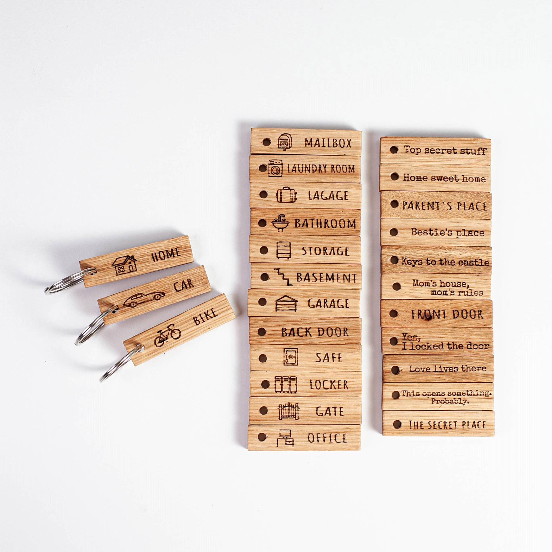 Wooden Keychain - Minimalist Oak Keyring For Dad, Boyfriend, Husband Small Gift Him Pocket Wood Accessory Anniversary Wooden Keychain - Minimalist Oak Keyring For Dad, Boyfriend, Husband Small Gift Him Pocket Wood Accessory Anniversary von CramanwoodDE