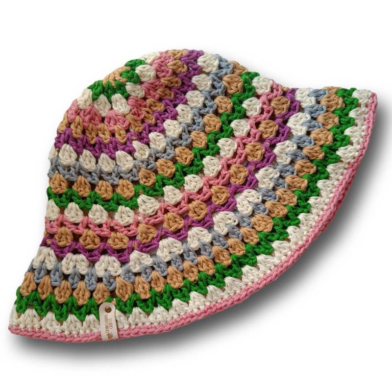 Gestreifter Häkel-Bucket-Hut Gestreifter Häkel-Bucket-Hut von CranCloudyCrafts