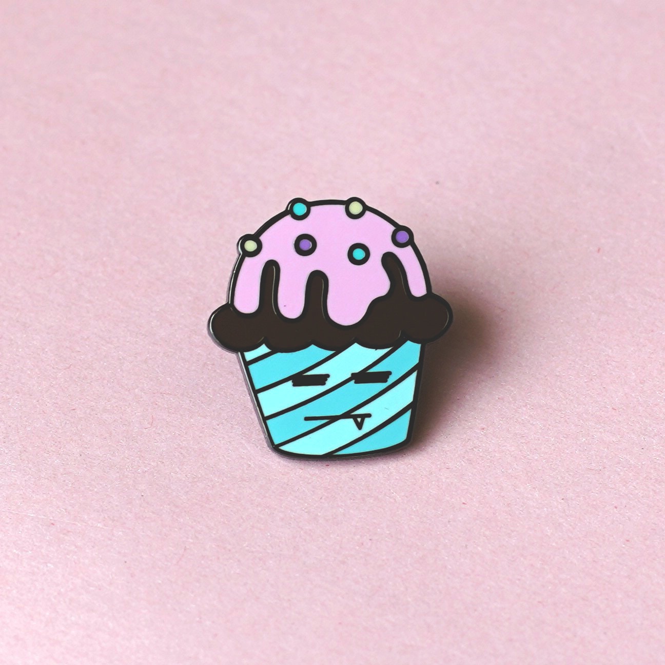 Schokolade Cupcake Pin Schokolade Cupcake Pin von CrankyCupcakez