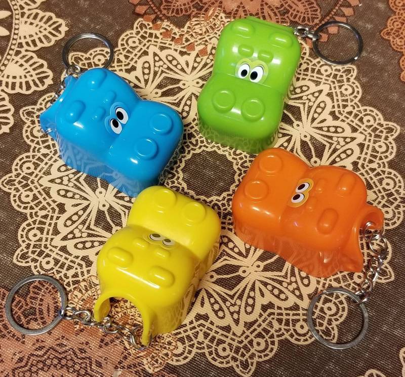 Hungry Hippos Upcycled Schlüsselanhängern Hungry Hippos Upcycled Schlüsselanhängern von CrapBagBananaHammock