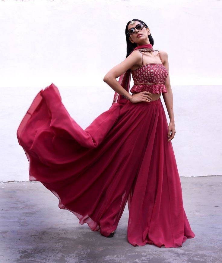 Bollywood Style Ausgestelltes Plazzo Set/Crop Top Lehenga/Cocktail/Abendkleid von Craversvogue