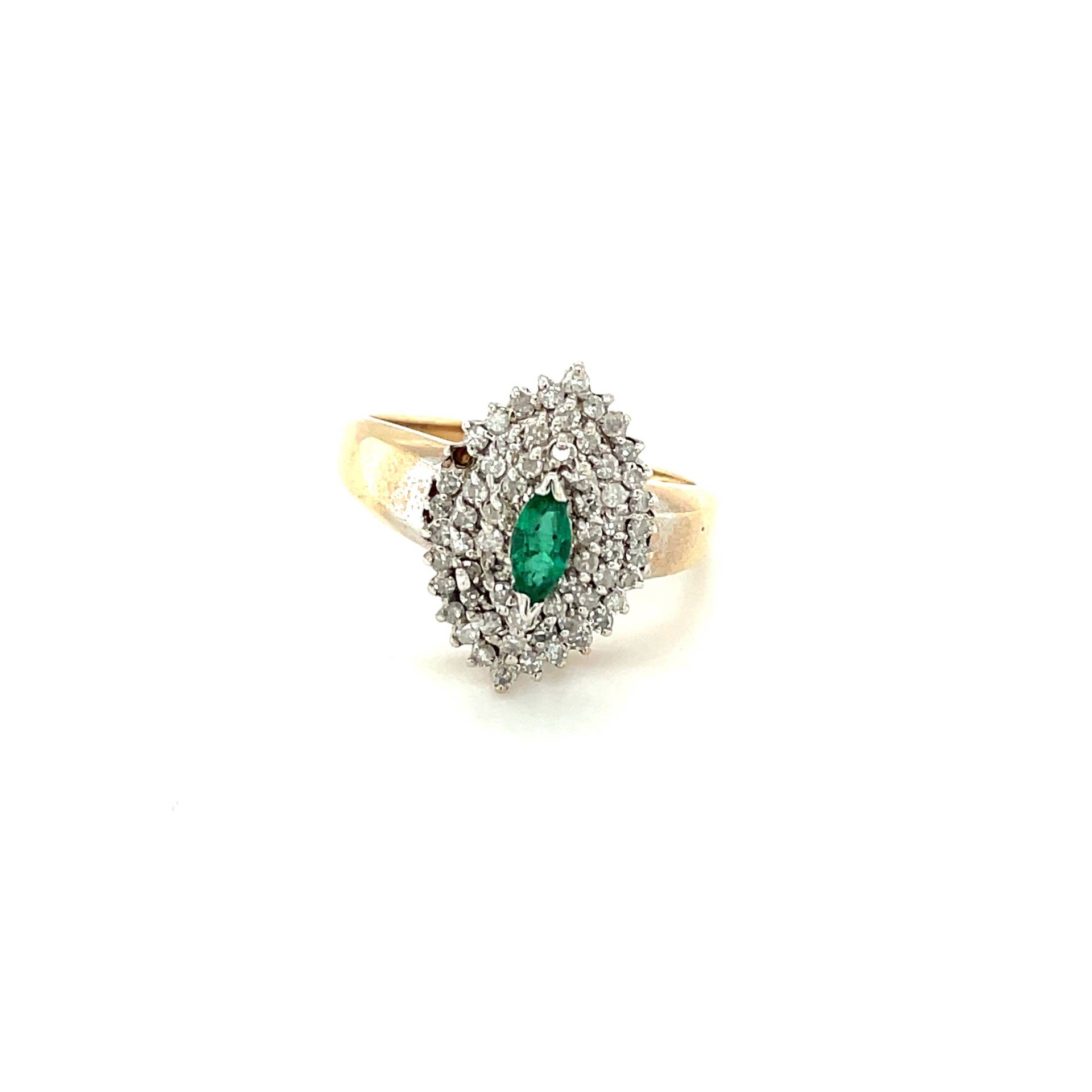 10K Gelbgold Marquise Geschnitten Smaragd Und Diamant-Cluster-Ring von Crawfordsjewel