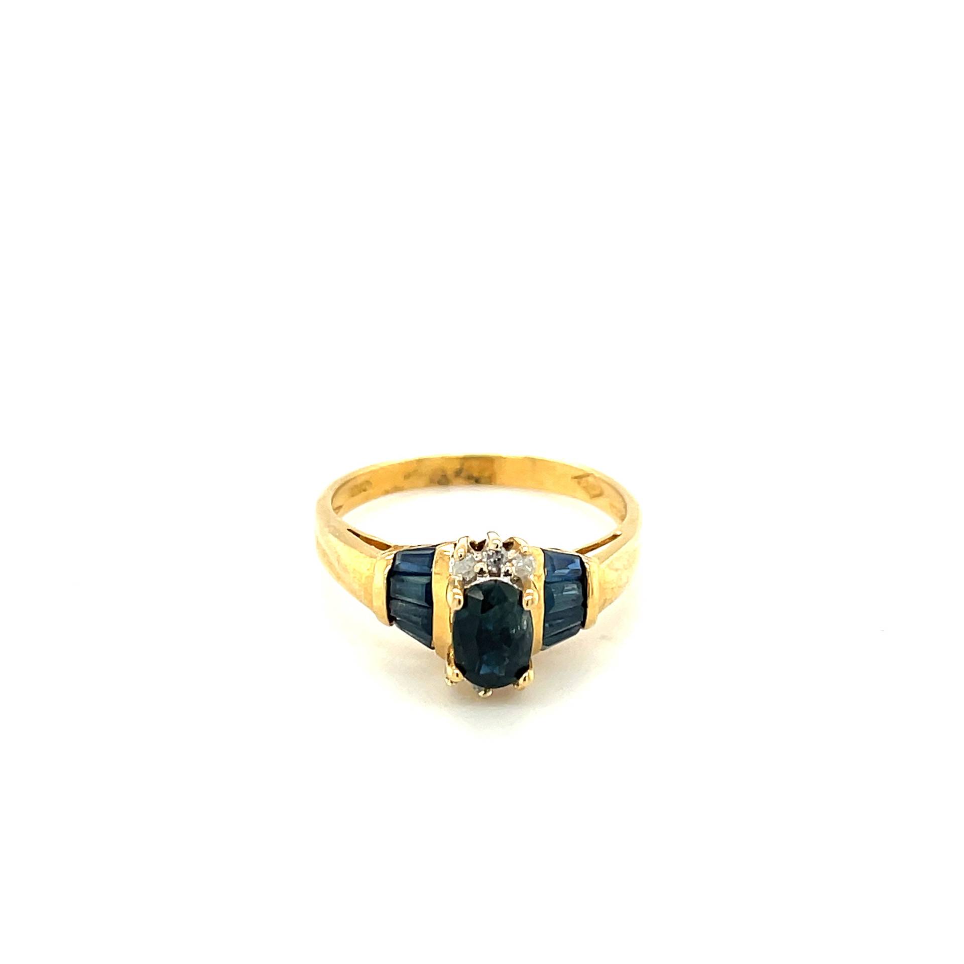 10K Gelbgold Oval Geschnitten Saphir Und Diamant-Ring von Crawfordsjewel