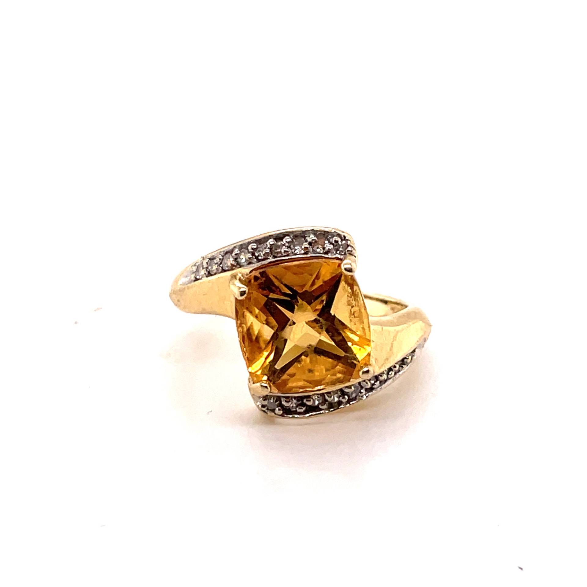 14K Gelbgold Diamant Und Kissenschliff Citrin Ring von Crawfordsjewel