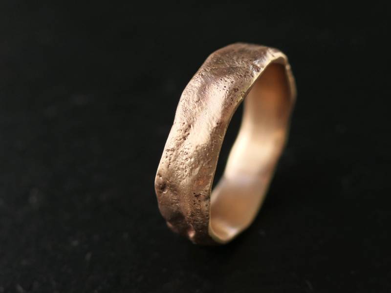 Handgemachter Ehering Aus Geschmolzener Bronze Rustikaler Steampunk von CrazyAssJD