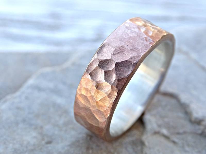 Silber Bronzering Hammerschlag, Strukturierter Ring Unikat Herrenring Bronze Alternativer Ehering Rustikal Cooler Männerring Trauring von CrazyAssJD