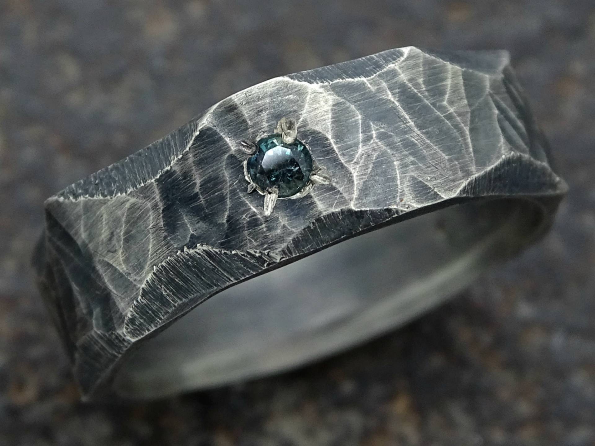 Silberring Edelstein, Strukturierter Ring, Silber Herrenring Rustikal, Trauring, Ehering Vintage, Edelsteinring von CrazyAssJD