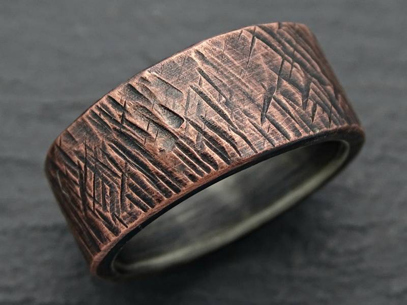 Geschmiedet Kupfer Sterling Silber Herren Ehering Robuste Viking Band von CrazyAssJewelry
