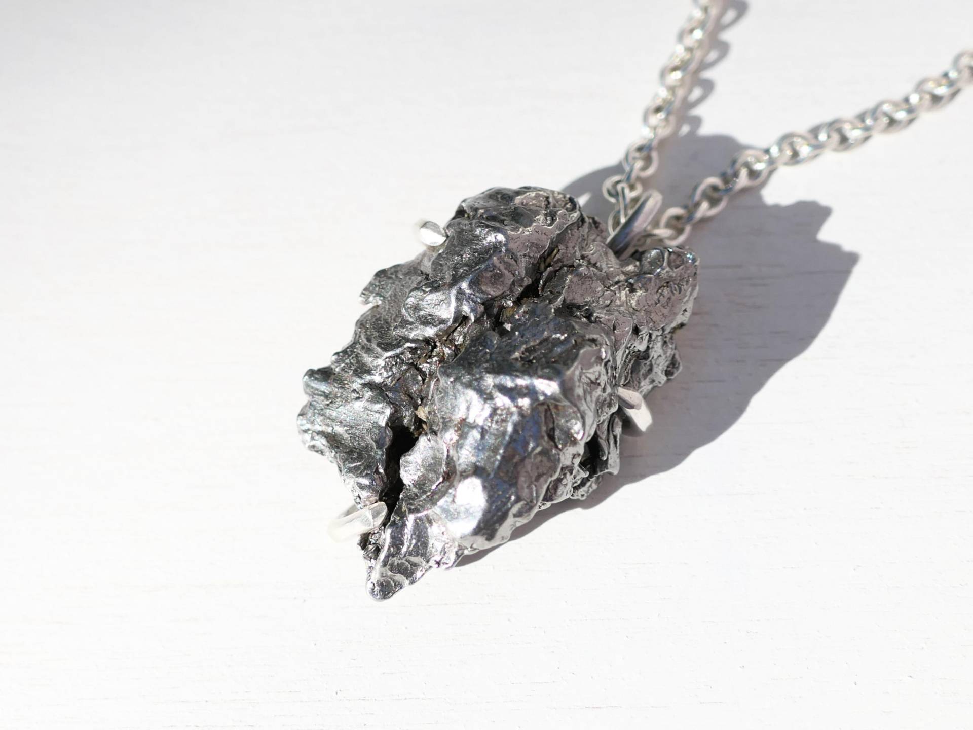 Großer Eisen Meteorit Anhänger Sterling Silber Herren Halskette von CrazyAssJewelry