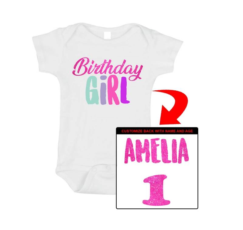 Geburtstagskind-1. Geburtstags-Shirt. Girl Es Happy Birthday. Individuelles T-Shirt Mit Dem Namen Und Alter Ihres Mädchens. Personalisiertes von CrazyAwesomeTees