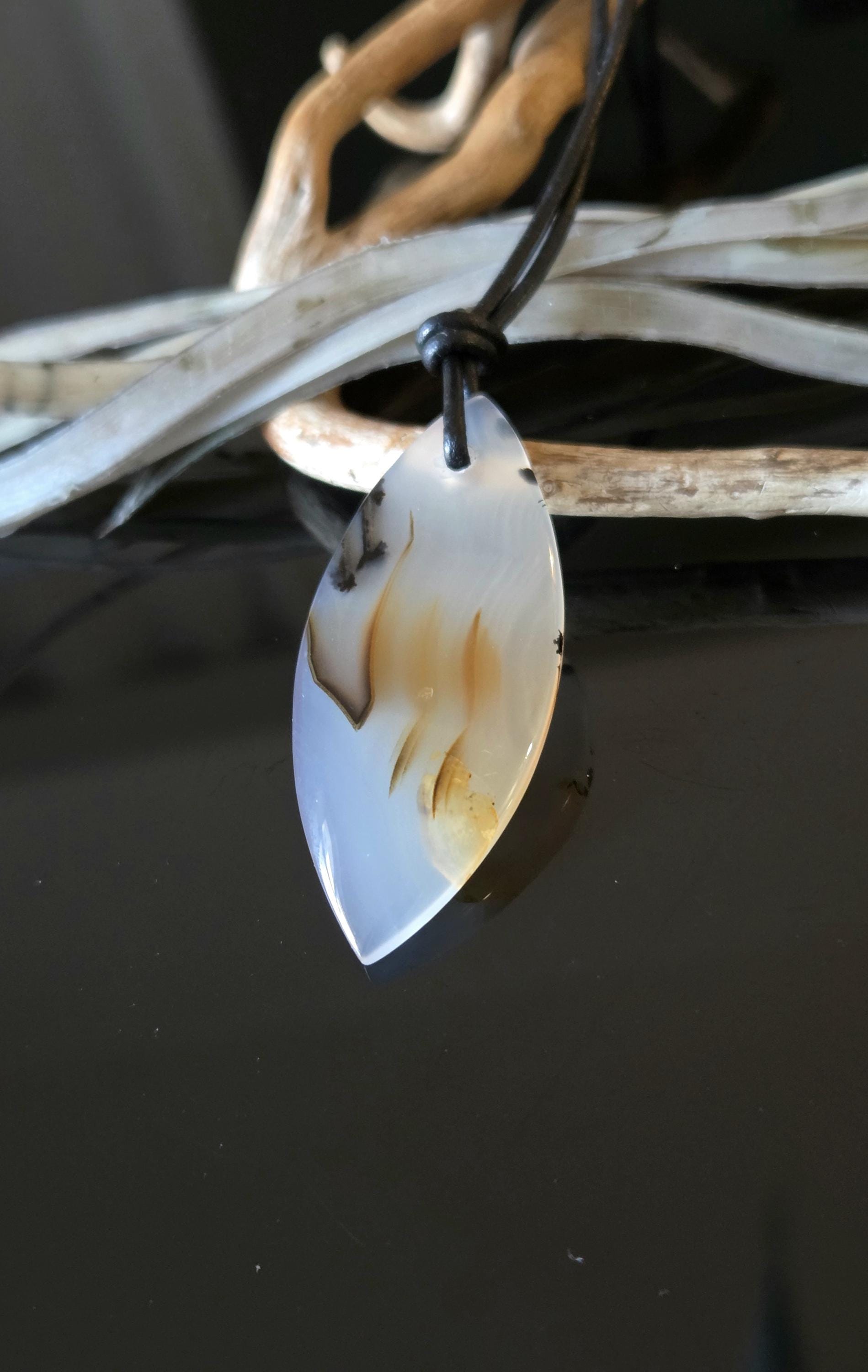 Montana Achat, Anhänger Navette, 49 X 21 5 Mm, Gebohrt, An Verstellbarem Lederband von CrazyStonesShop