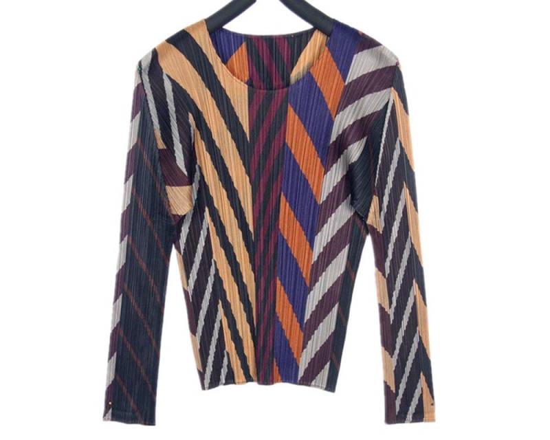 Amazingart 90Er Jahre Vintage Issey Miyake Pleats Bitte T-Shirt Amazingart 90Er Jahre Vintage Issey Miyake Pleats Bitte T-Shirt von CrazyVTG