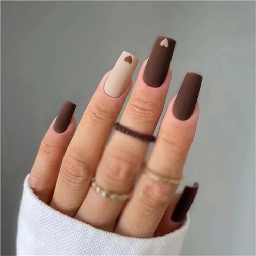 Künstliche Fingernägel, herbstliches Herz, mittelgroß, quadratisch, matt, braun, Nagelkunst, Dekoration für Frauen und Mädchen, Maniküre, 24 Stück von Crazynekos