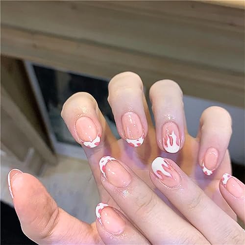 Weiße Flamme French Fake Nail Oval Kurze Spitzen Drücken auf Nägel für Frauen und Mädchen Nail Art Maniküre Dekoration 24 Stück von Crazynekos