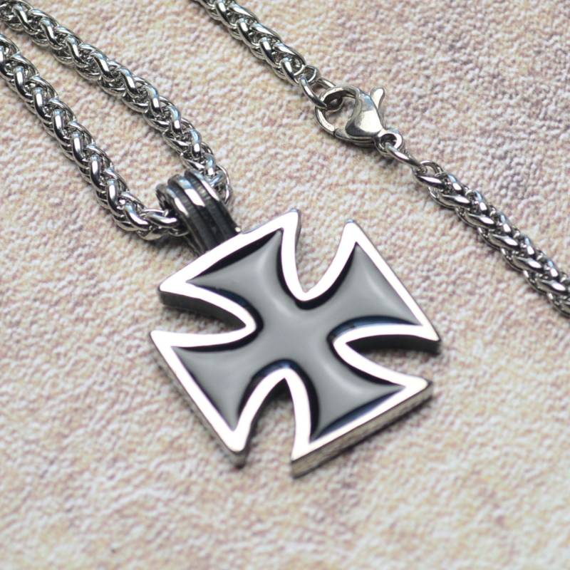 Eisernes Kreuz Mit Halskette 60 cm Edelstahl von Crazysteelhouse