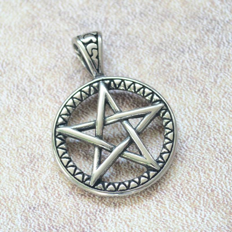 Pentagramm Anhänger Edelstahl Amulett Schutz Mit Oder Ohne Halskette von Crazysteelhouse