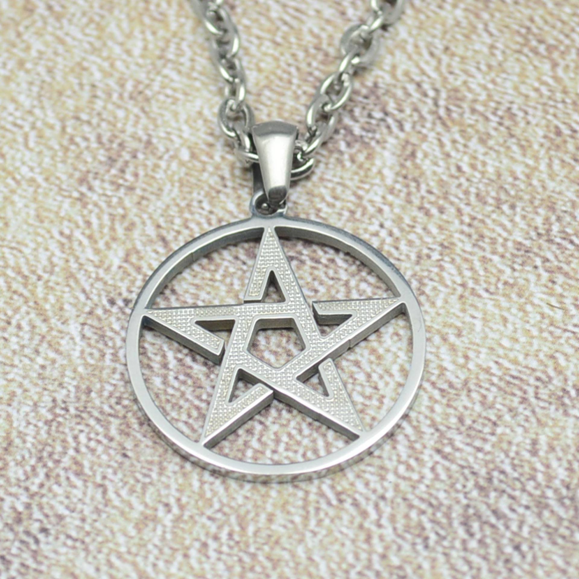 Pentagramm Anhänger Mit Halskette Edelstahl von Crazysteelhouse