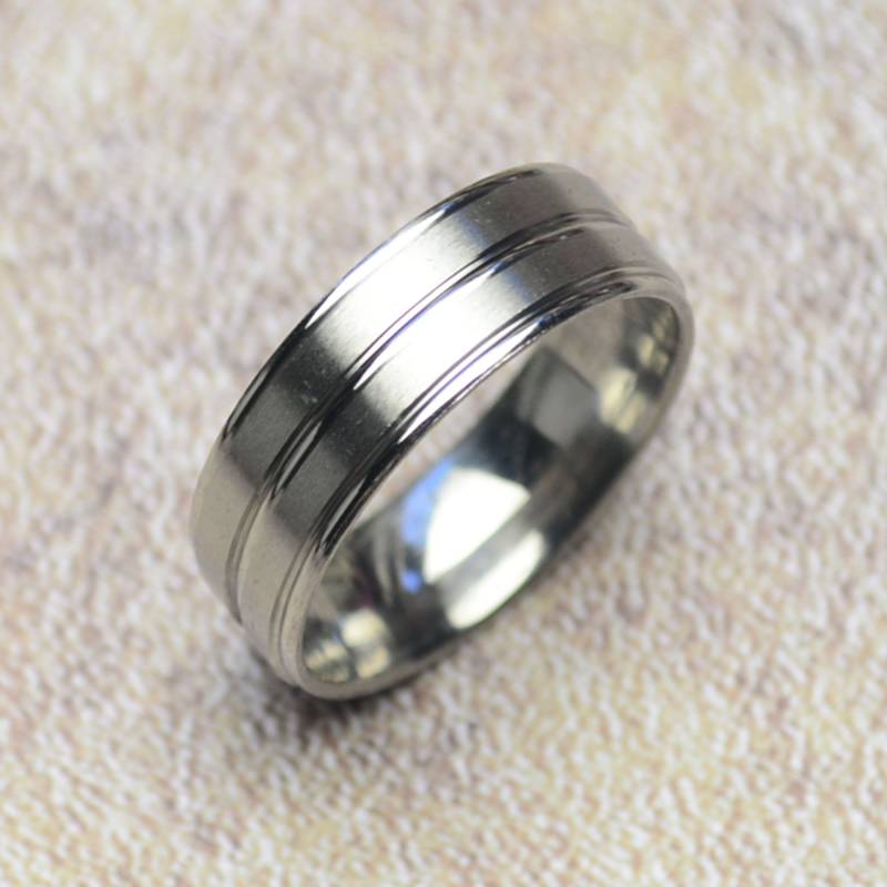 Ring Schlicht Edelstahl Silber 8 Mm Breit von Crazysteelhouse