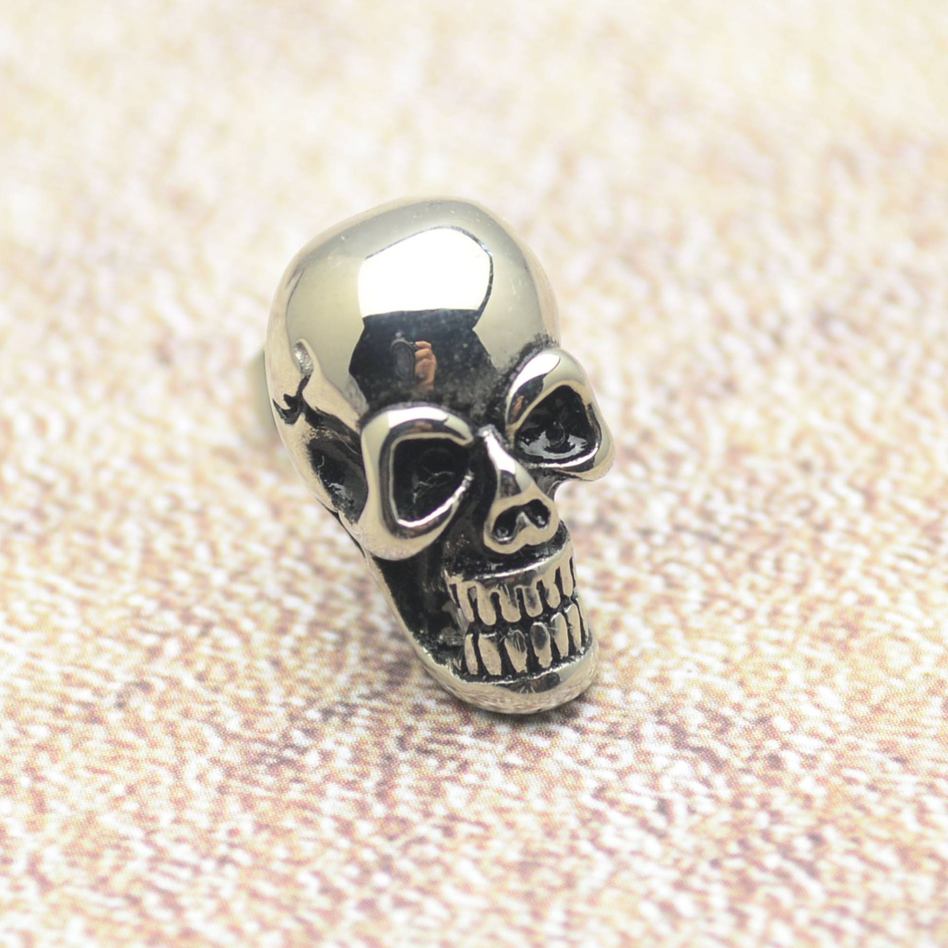 Totenkopf Ohrstecker Sehr Gross Edelstahl 1 Stück Oder Paar Ohrringe Ohrhänger Gothic Biker Skull von Crazysteelhouse
