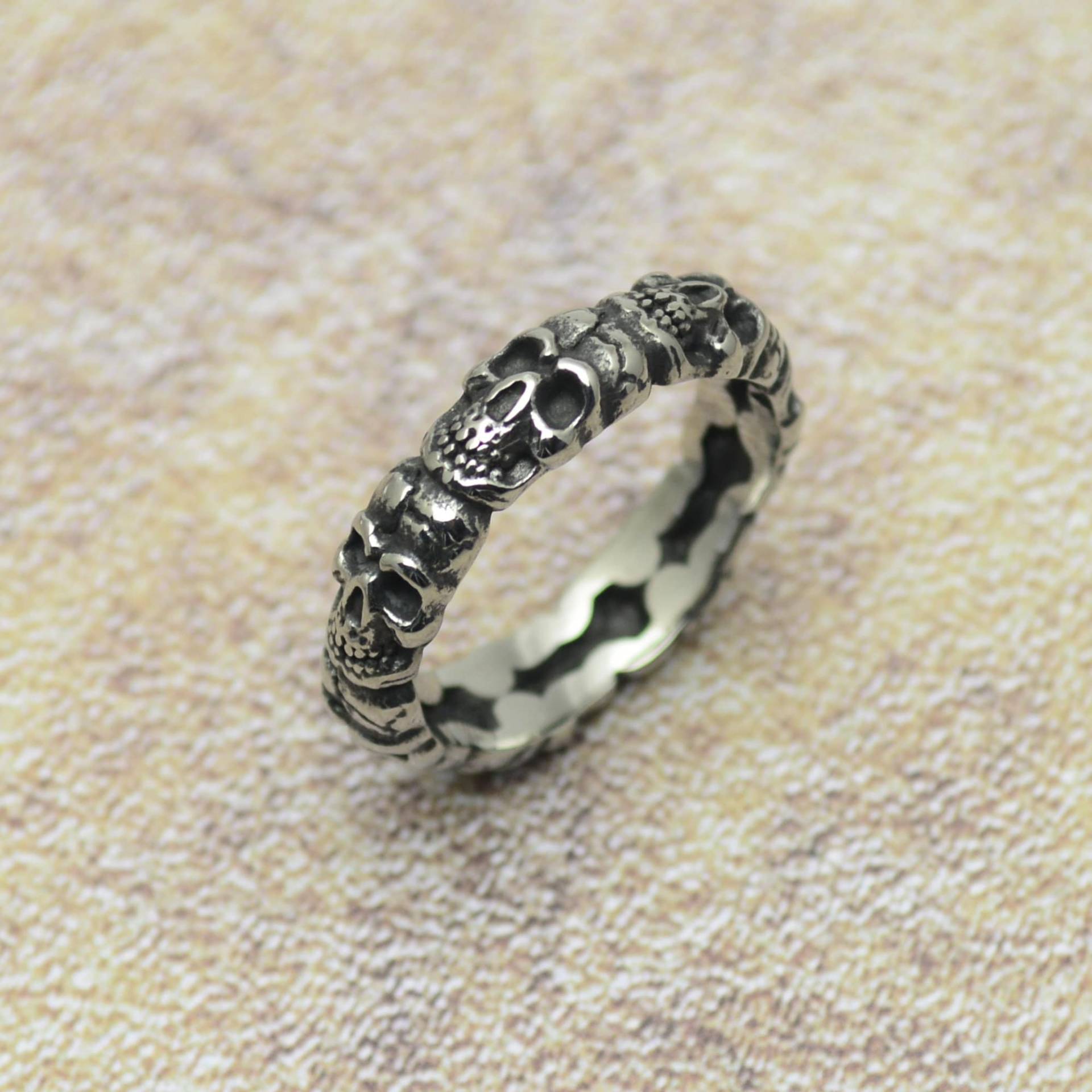 Totenkopf Ring Schmal Edelstahl Biker Gothic Skull Totenkopfring Totenkopf Ring Schmal Edelstahl Biker Gothic Skull Totenkopfring von Crazysteelhouse