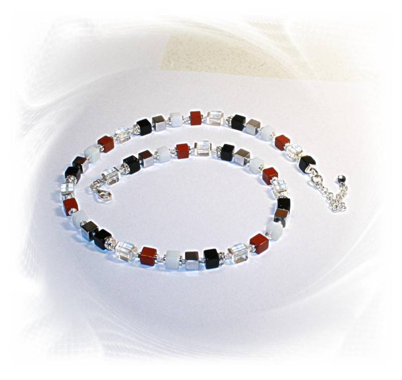 Halskette, Würfelkette, Jaspis, Onyx, Kristall, Hämatit, Edelsteinketten, Colloer Rot, Schwarz Weiß Halskette, Würfelkette, Jaspis, Onyx, Kristall, Hämatit, Edelsteinketten, Colloer Rot, Schwarz Weiß von CreARTion