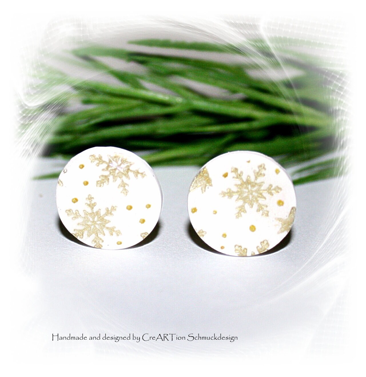Ohrclips, Weihnachtsohrclips, Ohrclips Weiß Gold, Polymer Ton von CreARTion