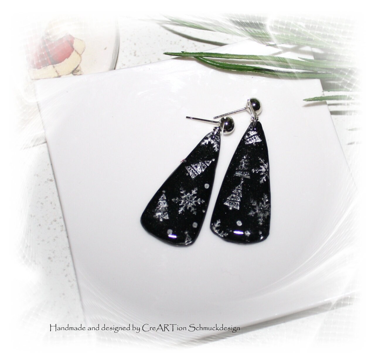 Ohrringe, Hängeohrringe, Weihnachtsmotiv, Ohrringe Weihnachten, Schwarz Silber, Polymer Ton von CreARTion