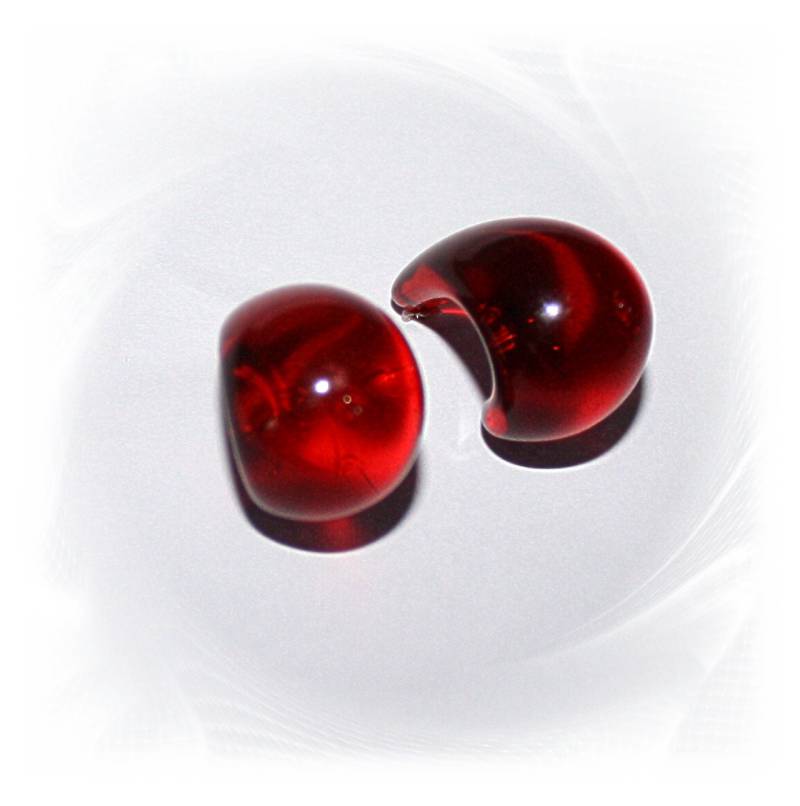 Trendstarke Ohrstecker, Creolen, Ohrstecker Rot, Kunstharz Trendstarke Ohrstecker, Creolen, Ohrstecker Rot, Kunstharz von CreARTion