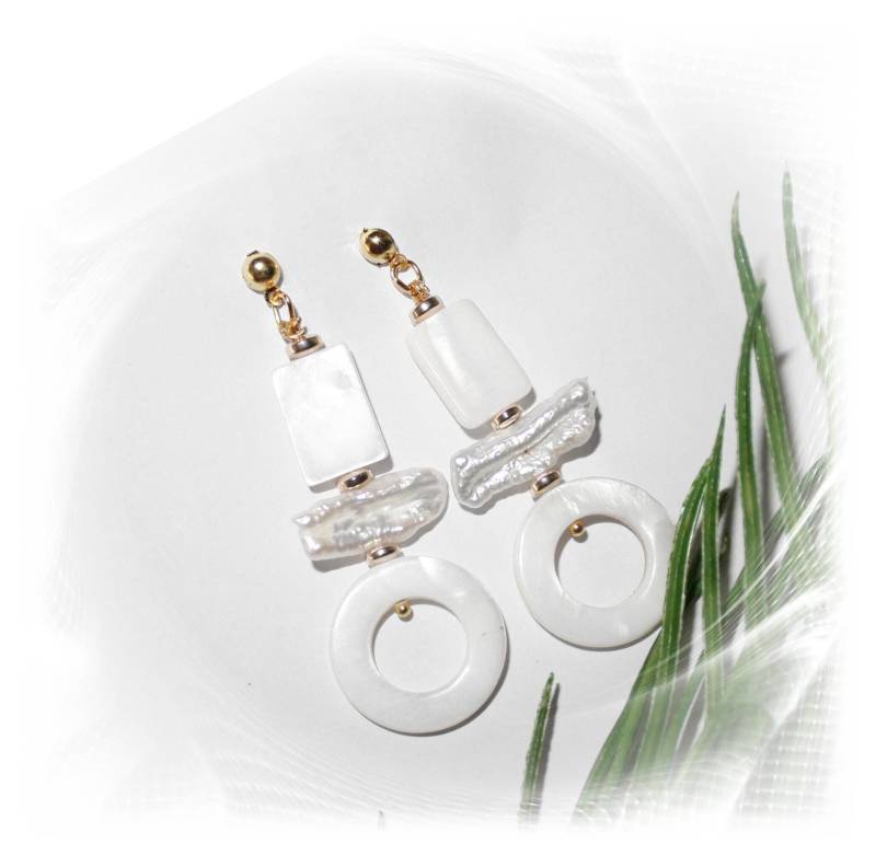 Wunderschöne, Interessante Hängeohrringe, Weiß Gold, Echte Biwaperlen, Perlmutt, Brautschmuck von CreARTion