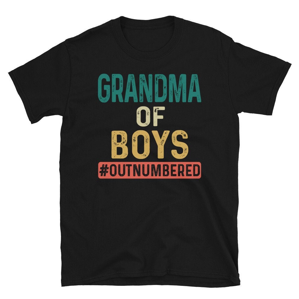 Oma Der Jungen #outnumbered Shirt, Jungen, Personalisiertes Muttertagsgeschenk von CreaTeeveCustom